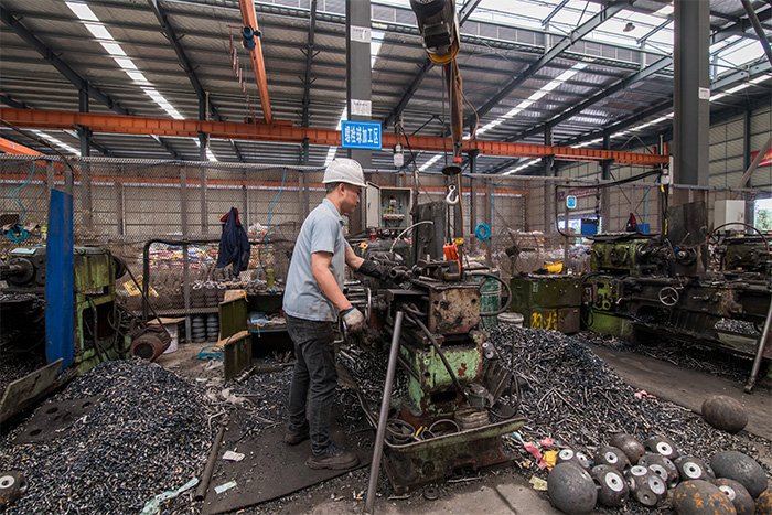 惠州网架配件-螺栓球加工车间